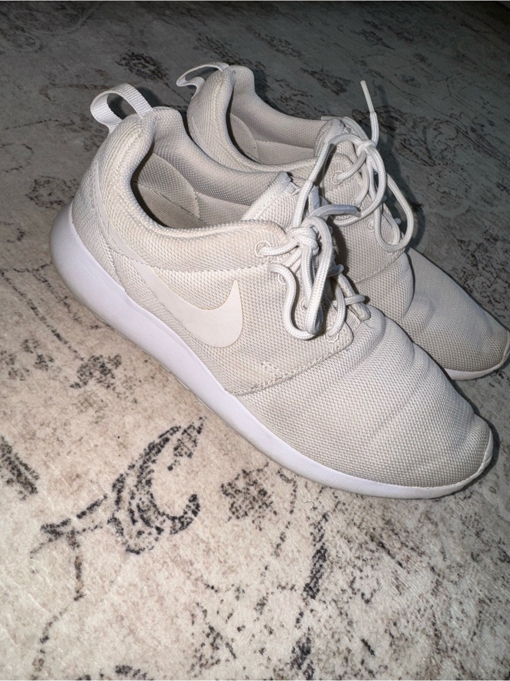 Nike Roshe Women’s White Mesh Running Sneakers